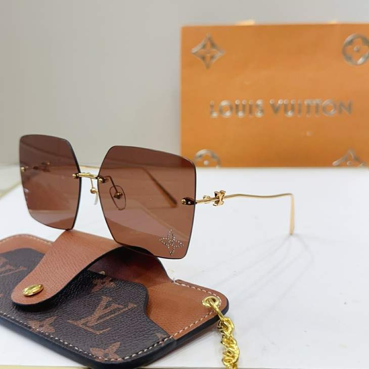 Picture of Louis Vuitton Sunglasses _SKUfw75015617fw